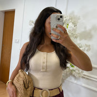 Pantalona Engelhada com Cinto em Cor de Vinho