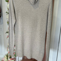 Camisola basica de gola alta bege