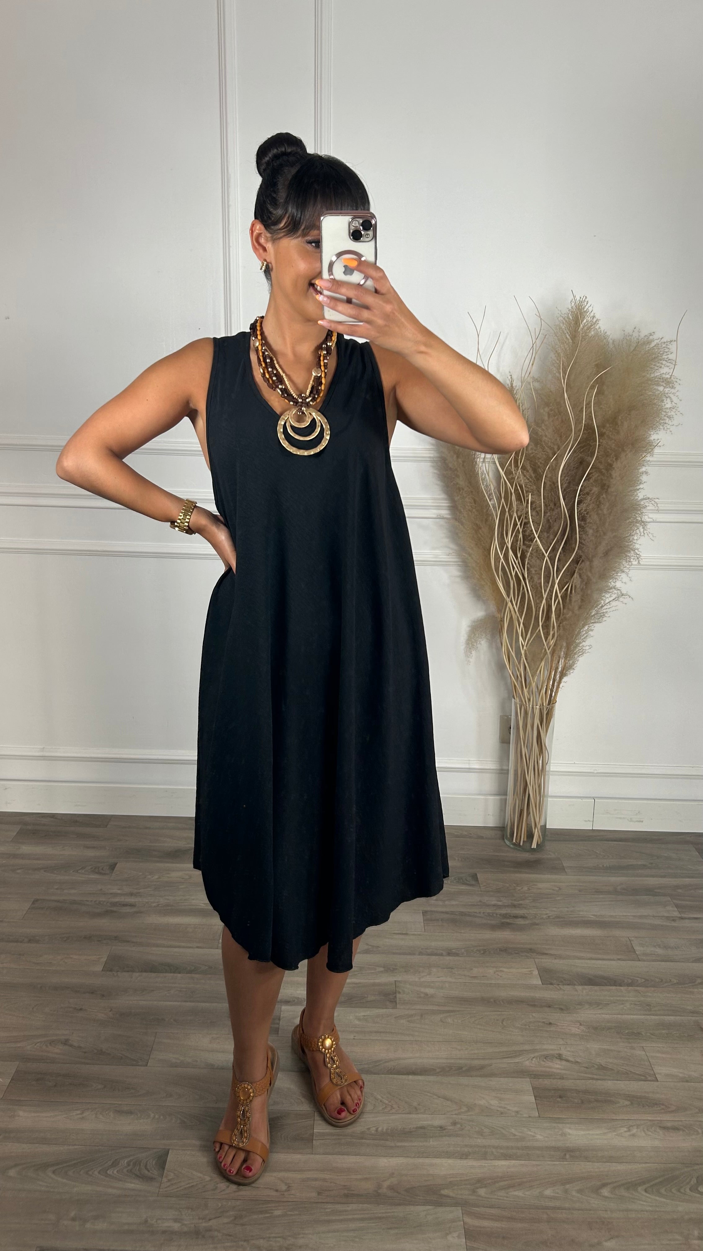 Vestido oversize de alças larga Midi Preto