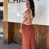 Pantalona tipo linho em tijolo