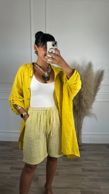 Calção riscas amarelo