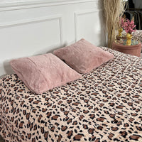 Manta com padrão tigresa