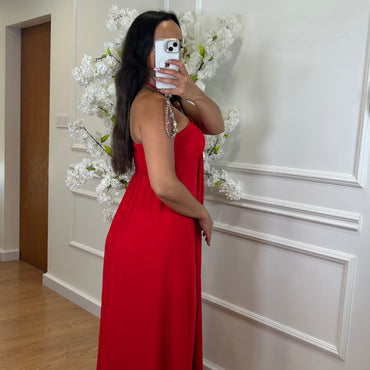 Vestido com detalhes em Madeira em  Vermelho