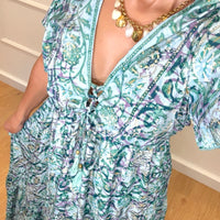 Vestido Indiano Com Manga Verde e Azul
