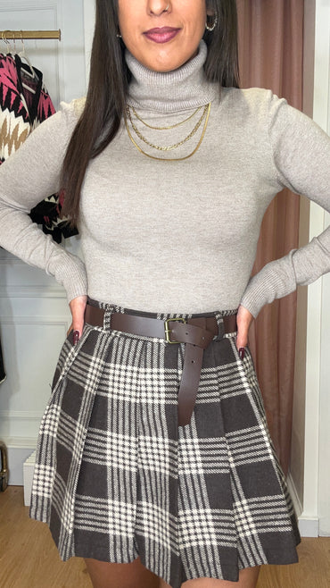 Saia calção com quadrados