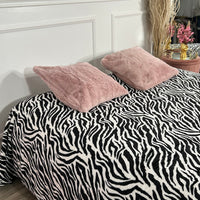 Manta com padrão zebra