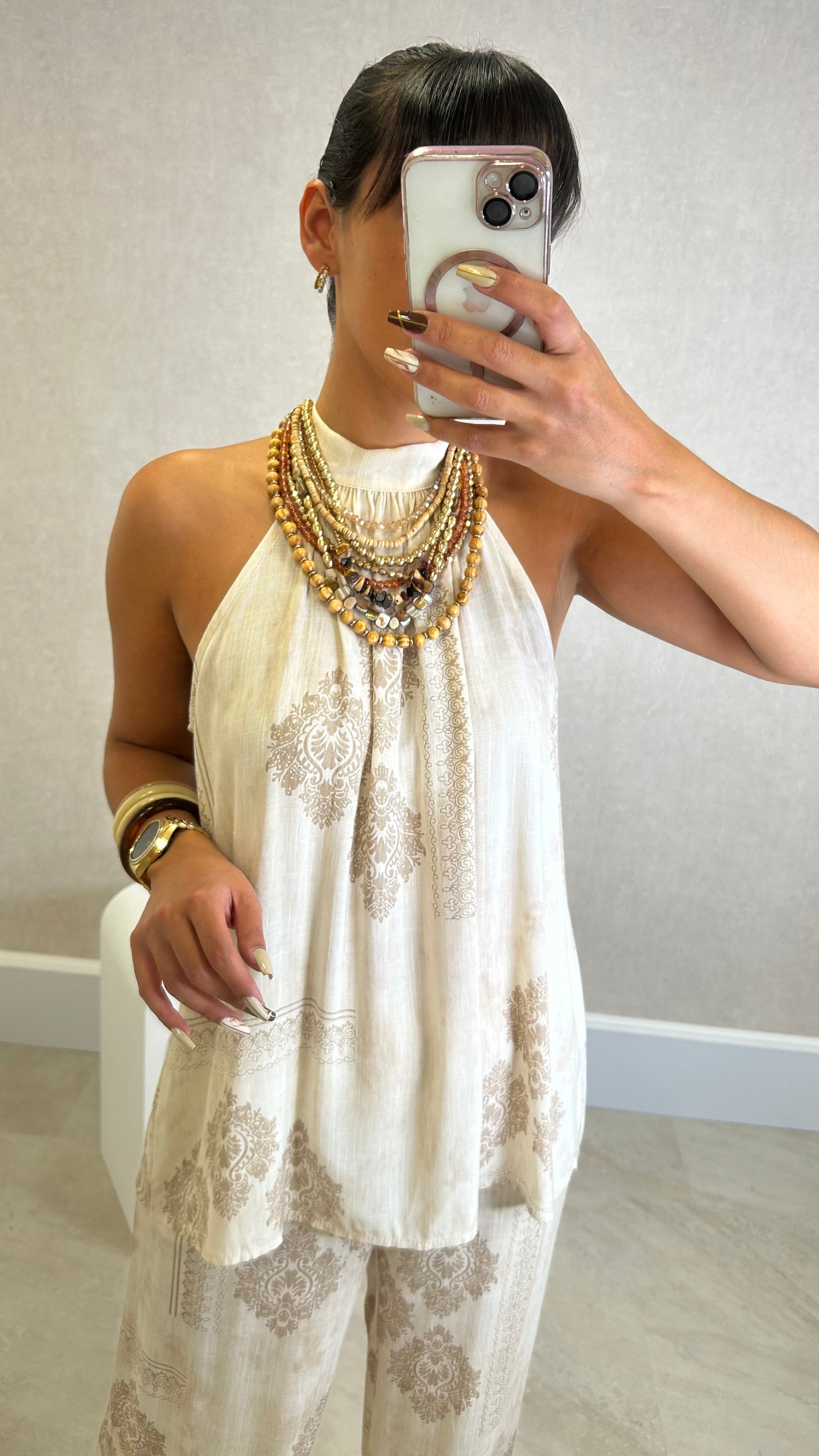Conjunto Blusa + pantalona com padrão em Bege