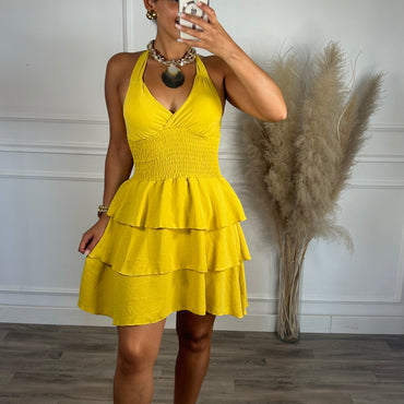 Vestido com folhos amarelo