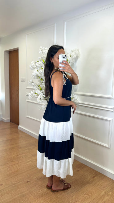 Vestido Riscas Horizontais em Azul Marinho