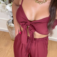 Conjunto top com laço + Pantalona Bordo
