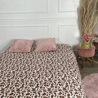 Manta com padrão tigresa