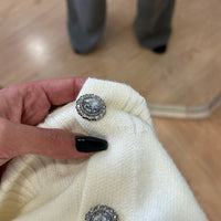 Cardigan com pedras brilhantes em Branco Crú