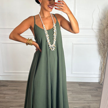Vestido oversize de alças verde tropa