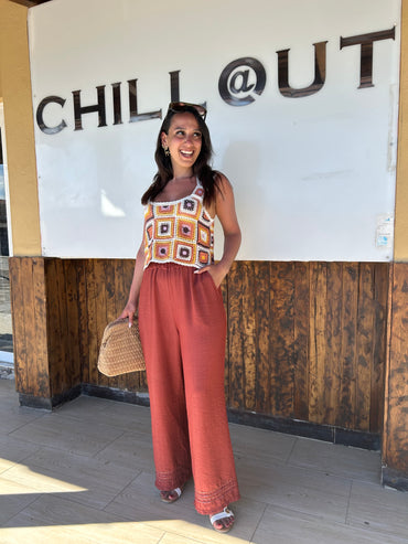 Pantalona tipo linho em tijolo