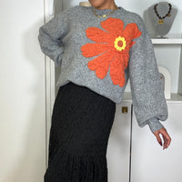 Camisola malha com flor em Cinza