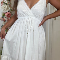 Vestido curto de alças