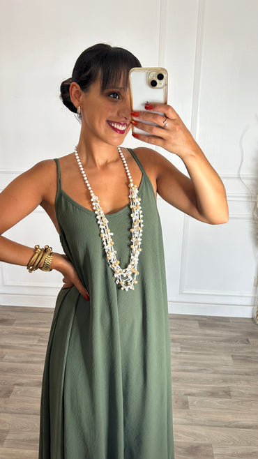 Vestido oversize de alças verde tropa