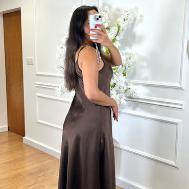 Vestido Acetinado Castanho