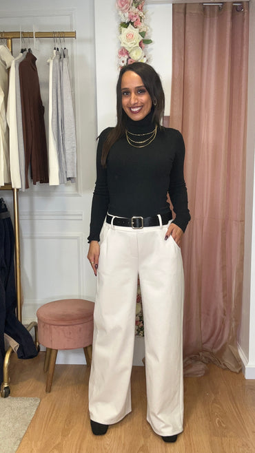 Calça Pele de Pêssego com cinto Perola