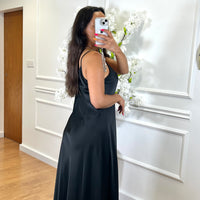 Vestido Acetinado Preto