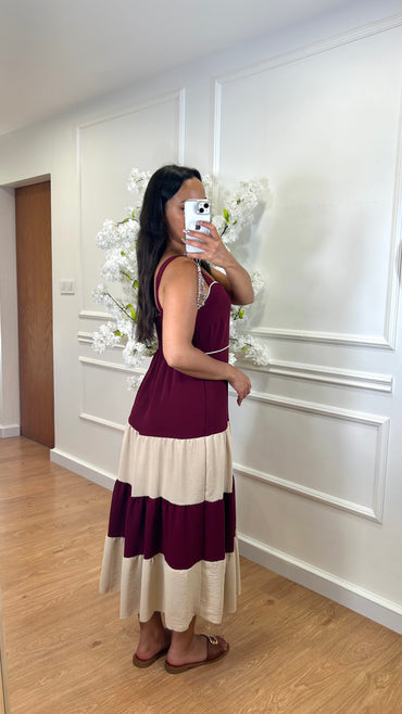 Vestido Riscas Horizontais em Bordo