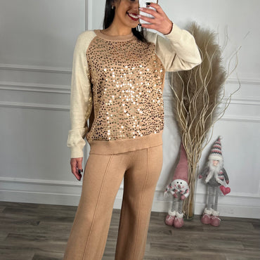 Conjunto camisola com lantejoulas + pantalona camel