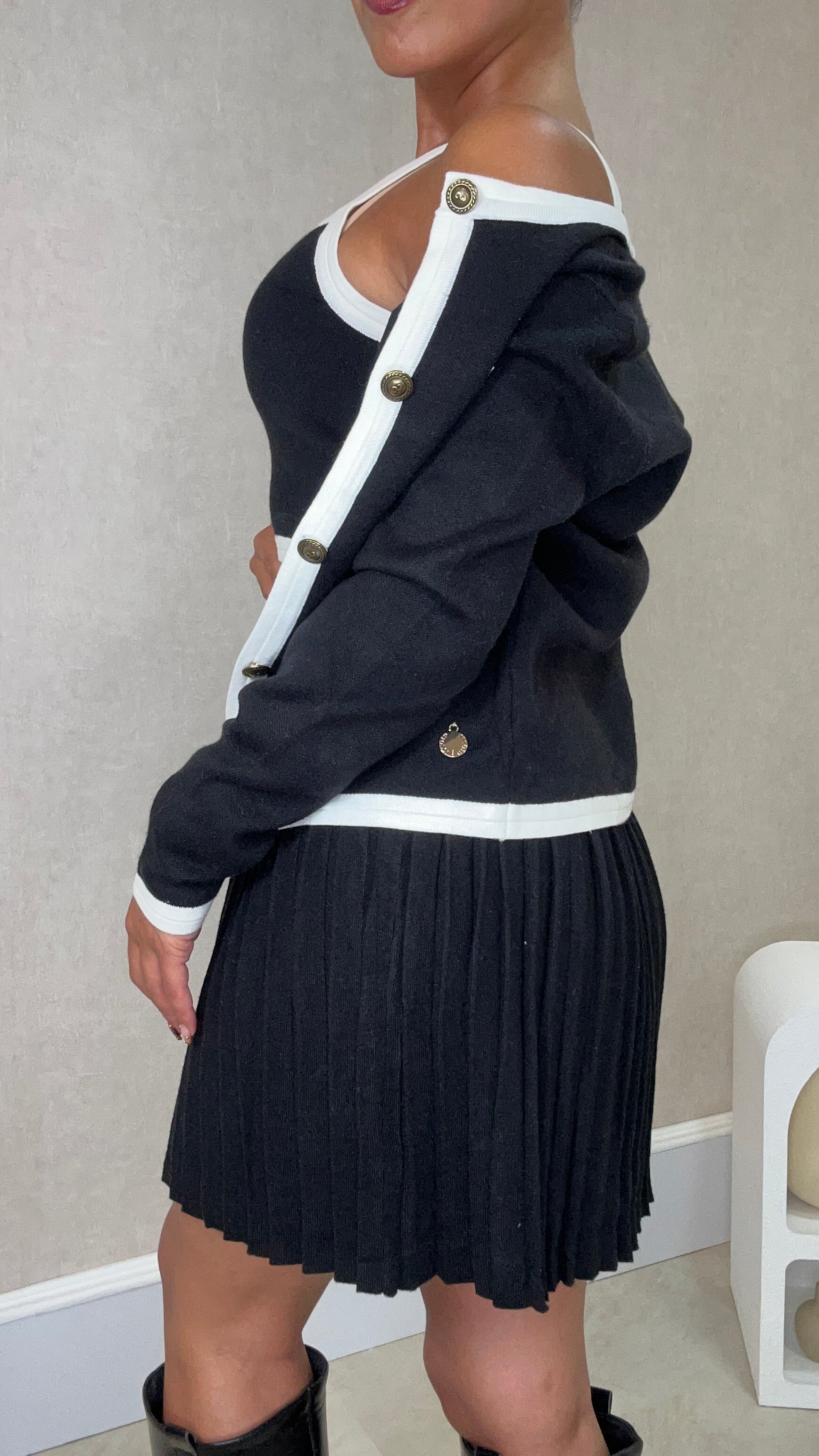 Conjunto Cardigan + Top 2 cores Preto com branco