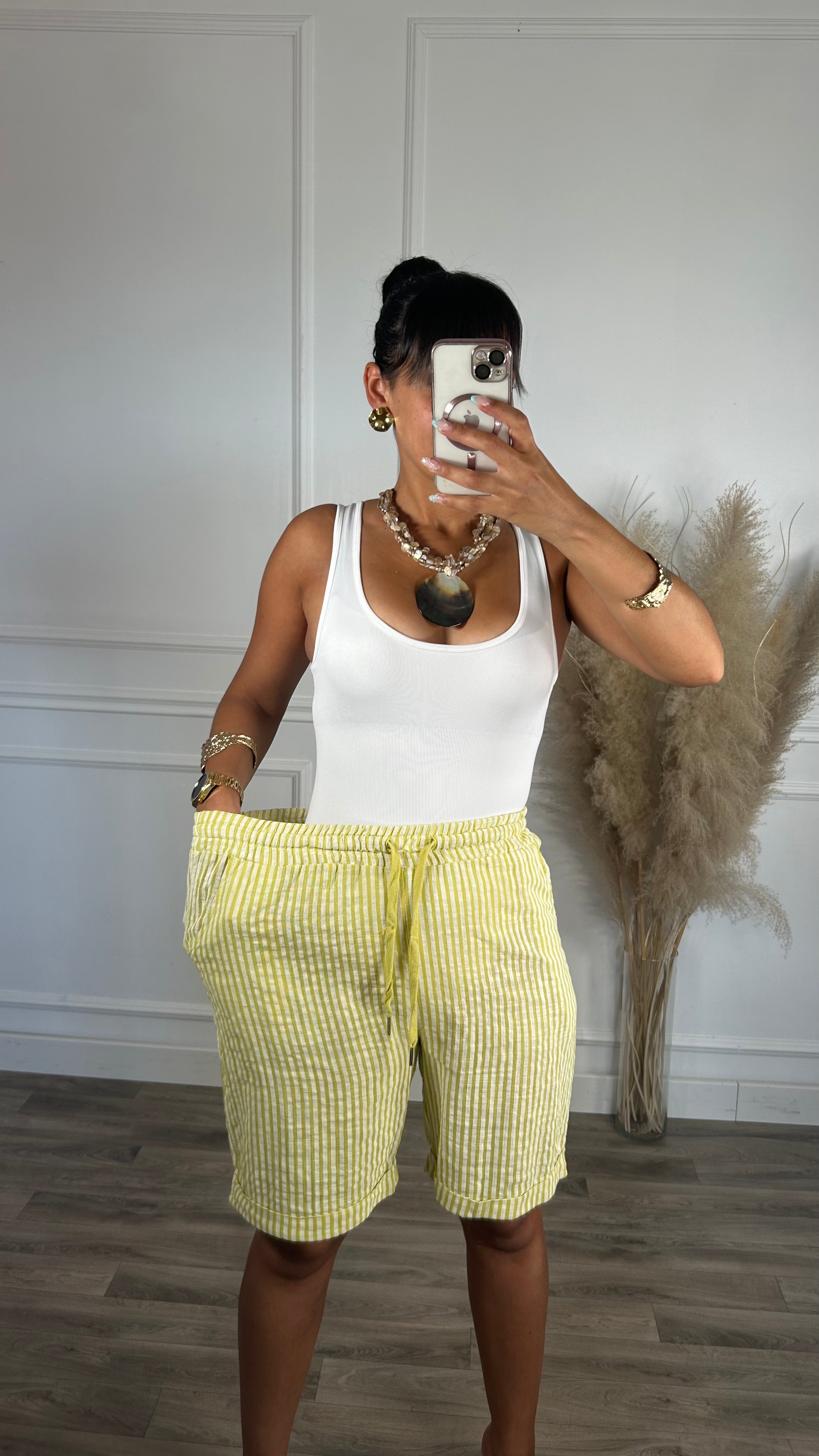 Calção riscas amarelo