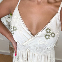 Vestido Indiano de Algodão com flores em Verde Seco