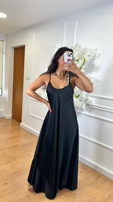 Vestido Acetinado Preto
