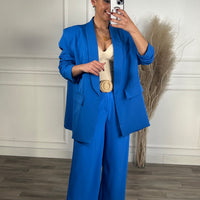 Calça azul com Cinto