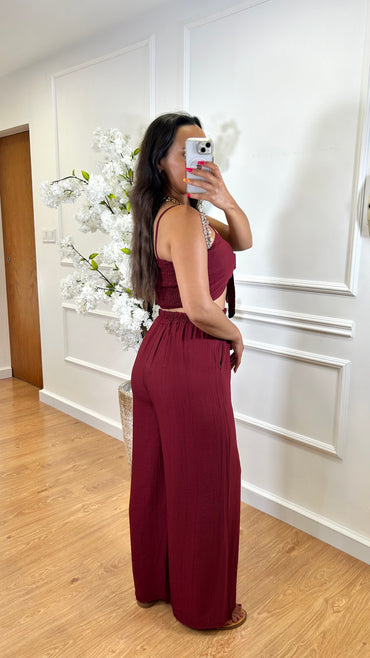 Conjunto top com laço + Pantalona Bordo