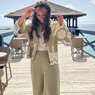 Conjunto Camisa + Pantalona com bordado Verde