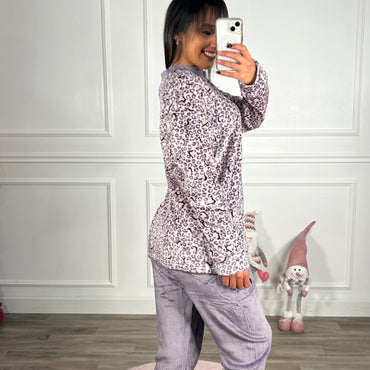 Pijama aos corações roxo