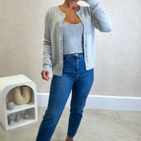 Conjunto Cardigan com perolas+ Top Cinza