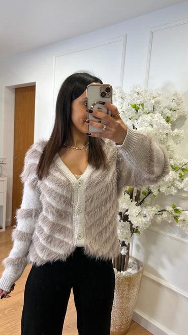 Cardigan com Pelinho fofo em Taupe