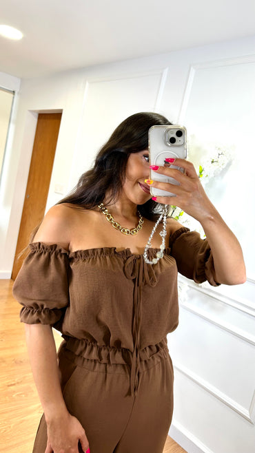 Conjunto top repuxado + Pantalona Castanho